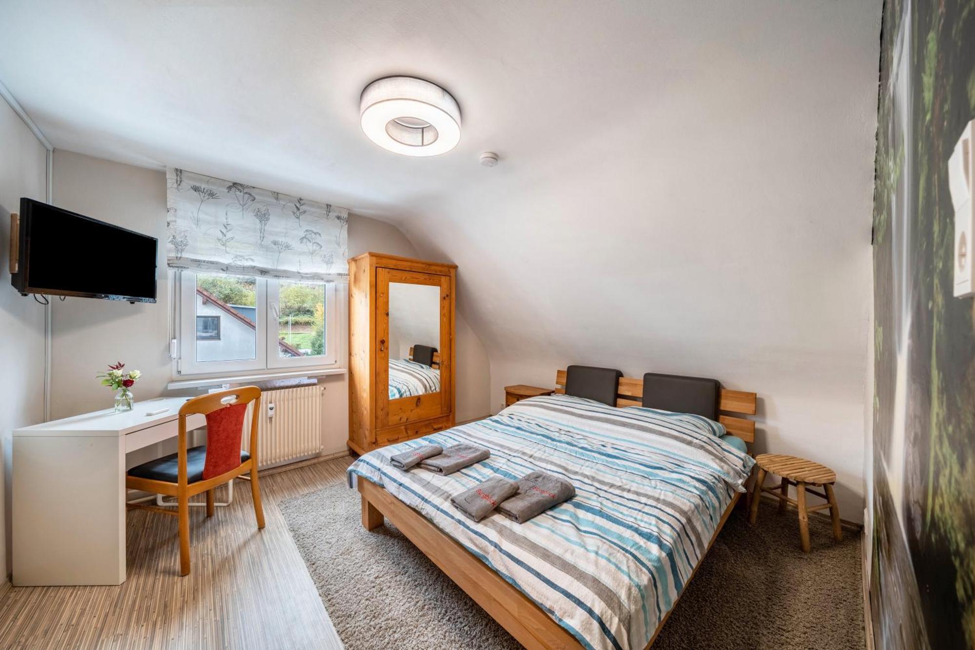 Ferienwohnung Burgblick ハウザッハ エクステリア 写真